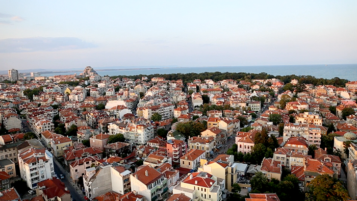 Panorama of the city’s buildings by the sea — Burgas