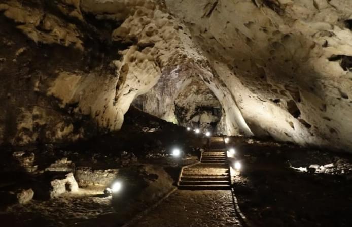 Magura Cave